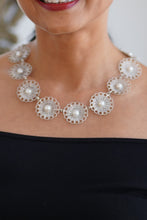 Load image into Gallery viewer, Silver Colliers With Pearls
