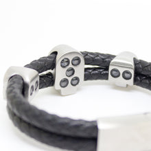 Load image into Gallery viewer, Men&#39;s Leather Bracelet Skulls Head With Magnetic Hematite Stone
